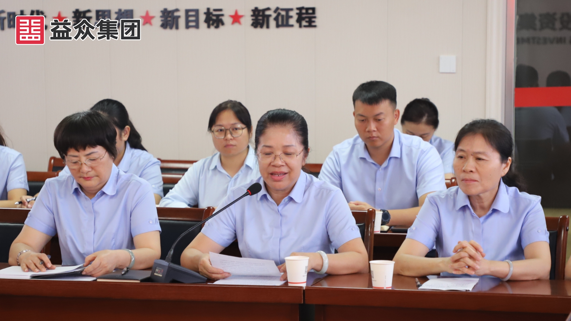 黃小專園長(zhǎng)發(fā)言 (2)